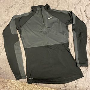 Nike Half-Zip